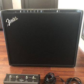 Fender mustang gt200