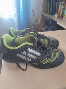 Adidas Pussad (1 фото из 3)