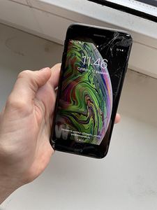 Продаю iPhone 7 70евро повреждено стекло и аккумулятор (3 фото из 3)