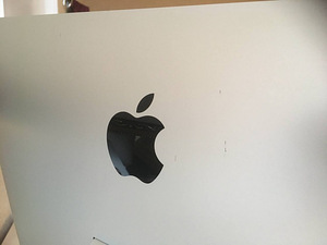 iMac (21,5 дюйма, 2017 г.) (2 фото из 2)