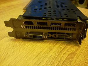 RX 570 4GB OC (XFX) (4 foto / 4)