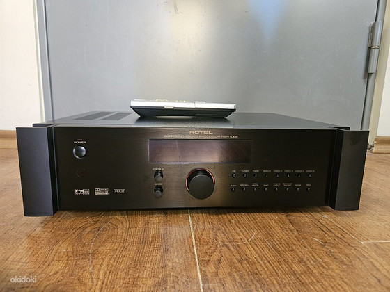 Rotel RSP-1066 Eelvõimendi