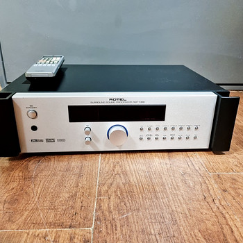Rotel RSP-1068 eelvõimendi