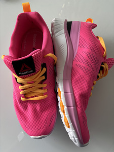 Кроссовки reebok 36 (SMART FREE) (1 фото из 5)