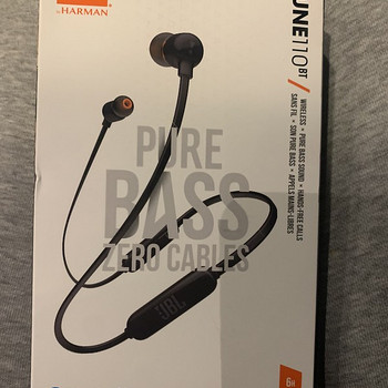 JBL TUNE110BT juhtmevabad kõrvaklapid