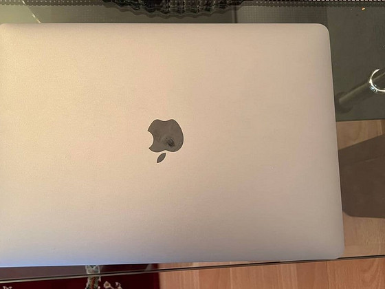 Подержанный MacBook Pro 2017 Retina 13 "2xUSB-C - Core i5 на