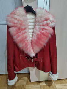 Куртка с мехом (1 фото из 1)