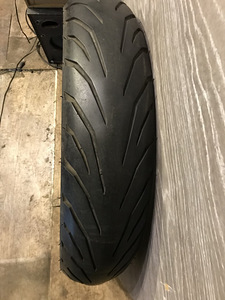 PIRELLI 120 70 17 (4 foto / 4)