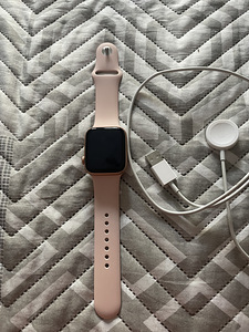 Apple (2 фото из 2)
