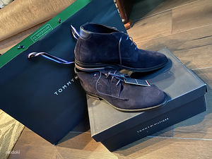 Новые ботинки Tommy Hilfiger 44 размера (2 фото из 2)