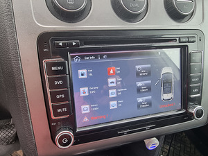 Auto multimeedia süsteem (2 foto / 5)