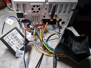 Auto multimeedia süsteem (4 foto / 5)