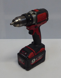 Акудрель Milwaukee M18 BLDD + Аку 9.0Ah + Зарядка (5 фото из 6)