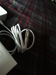 Apple зарядка для ноутбука (2 фото из 3)