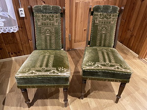 Rohelise voodriga antiik toolid (1 foto / 6)