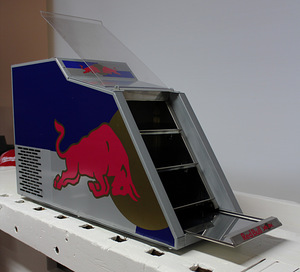 Холодильник Red Bull (4 фото из 4)
