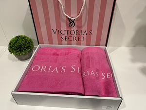 Victoria's Secret pidžaamad, pihustid, kreemid, hommikumantl (8 foto / 10)