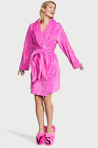 Victoria's Secret pidžaamad, pihustid, kreemid, hommikumantl (9 foto / 10)