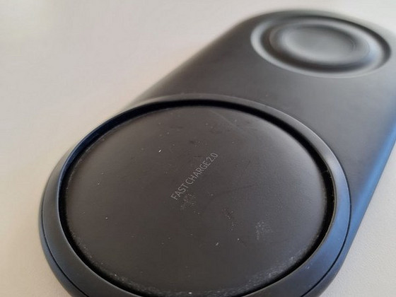 Samsung wireless charger model EP-P5200