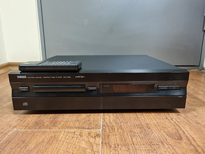 Yamaha CDX-993 Natural Sound Compact Disc Player (1998-99) (1 foto / 3)