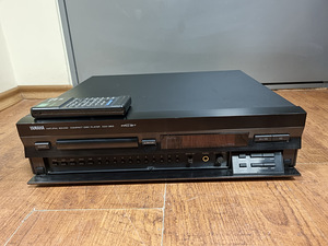Yamaha CDX-993 Natural Sound Compact Disc Player (1998-99) (2 foto / 3)