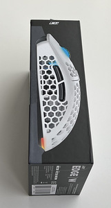 JLT Edge Wireless Super Light Mouse Black / White (7 фото из 8)