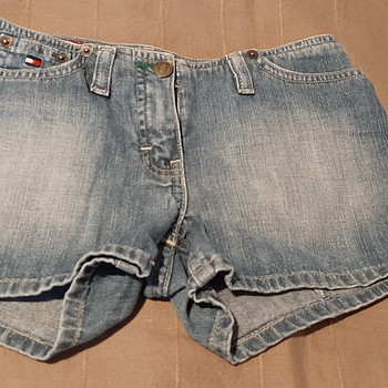 TOMMY HILFIGER šortsid,s.10 või S