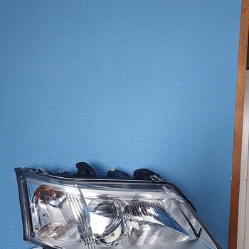 Müüa Saab 9-3 uus juhipoolne halogeen tuli