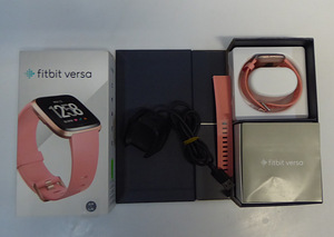 Nutikell Fibit Versa FB505RGPK Värv Roosa Täiskomplekt (4 foto / 6)