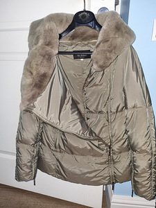 Naturaalse karvaga Itaalia naiste jope, suurus M / Jacket (5 foto / 5)