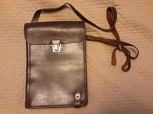 Ohvitseri tablett (1 foto / 2)
