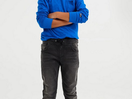 Новые джинсы We Fashion, размер 146