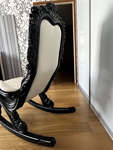 Valget värvi nahast kiiktool. (1 foto / 3)