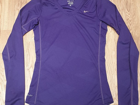 Nike trennisärk pikkade varukatega XS suurus NAGU UUS
