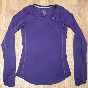 Кофта Nike с длинными рукавами размера XS, КАК НОВЫЙ