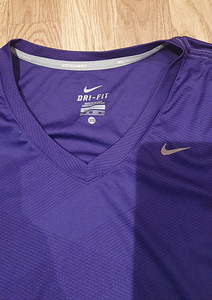 Nike trennisärk pikkade varukatega XS suurus NAGU UUS (2 foto / 3)