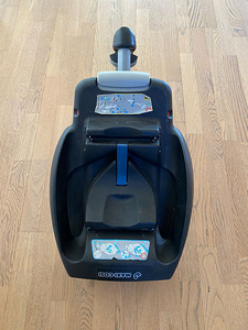 Maxi-Cosi Cabrio turvahäll + Easy Fix alus (2 foto / 4)