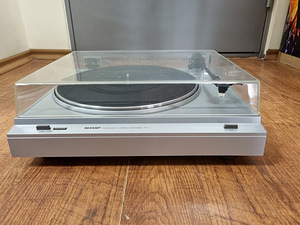 Sharp RP-11 2-Speed Belt-Drive Turntable (1 foto / 3)