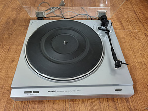 Sharp RP-11 2-Speed Belt-Drive Turntable (2 foto / 3)