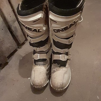 Ühekordsed saapad suurus 45