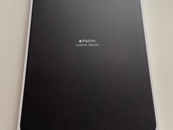 Чехол Apple iPad Pro 10.5 Leather Sleeve Black
