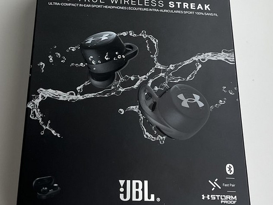 JBL Under Armour True Wireless Streak , Black