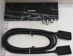 SAMSUNG One connect box (2 фото из 3)