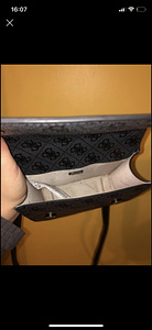 Сумка GUESS (3 фото из 3)