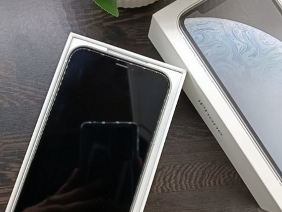 iPhone хр 128гб