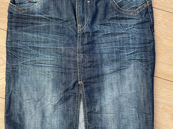 Tommy Hilfiger teksaseelik