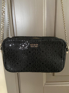 Сумка guess (1 фото из 1)