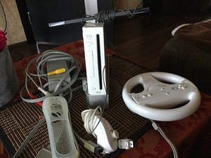 Nintendo WII (1 фото из 1)