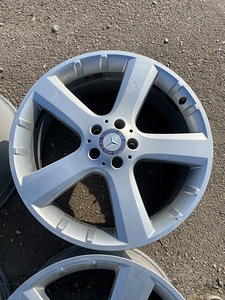 Mercedes-Benz ML/GL/R klassi 20” valuveljed (3 foto / 7)