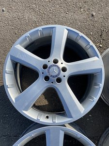Mercedes-Benz ML/GL/R klassi 20” valuveljed (4 foto / 7)